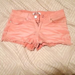 Size 7 Super Cute Salmon Pink Distressed cutoff shorts